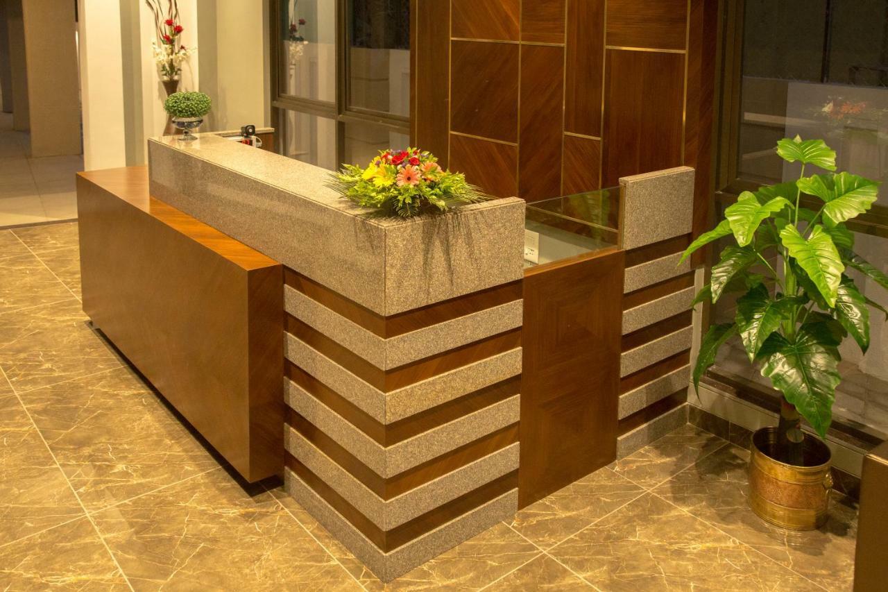 Hotel Nirvana Алибаг Экстерьер фото
